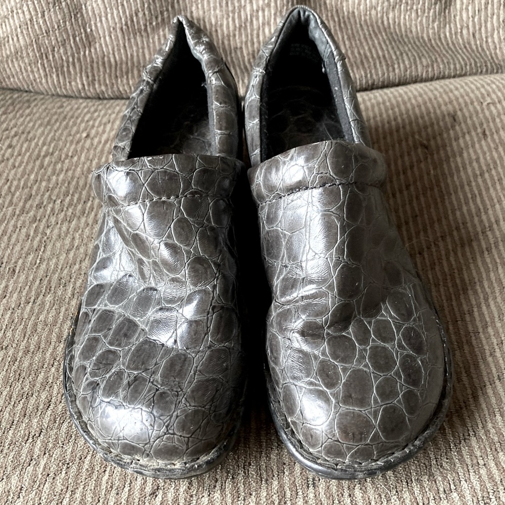 Boc clogs